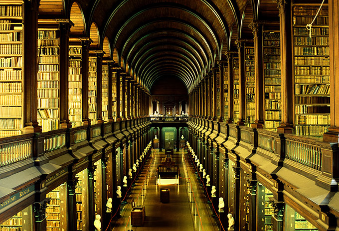 Biblioteca del Trinity Collage de Dublín (Irlanda)
